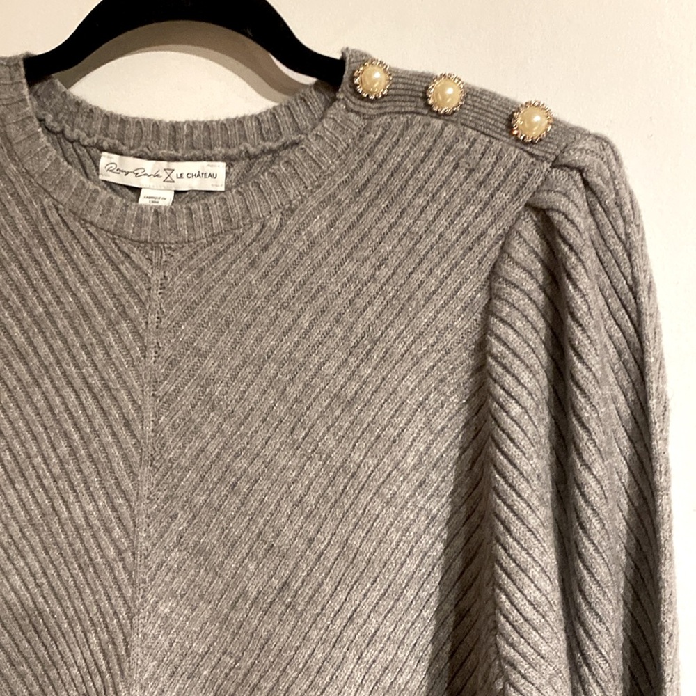 🆕 LE CHATEAU Grey Sweater!!! NEW w/o Tags!!!